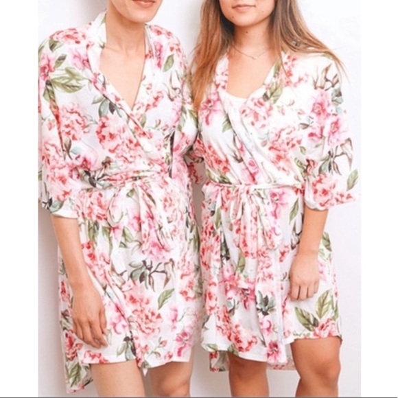 Show Me Your Mumu Brie Robe. - Picture 5 of 8